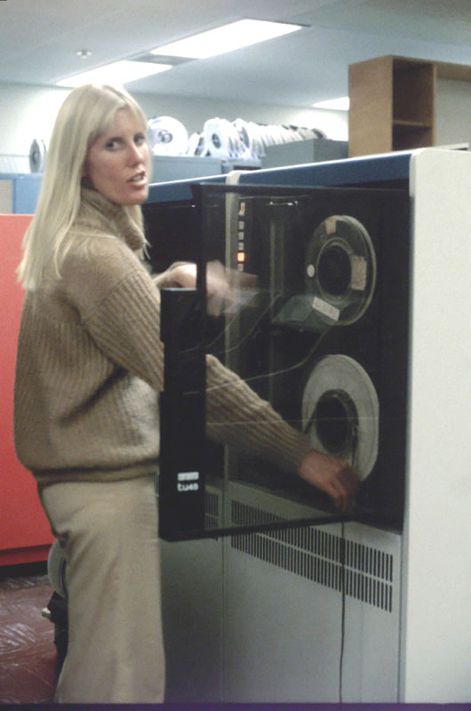 Maralyn Kenley loading TU45 Tape Drive