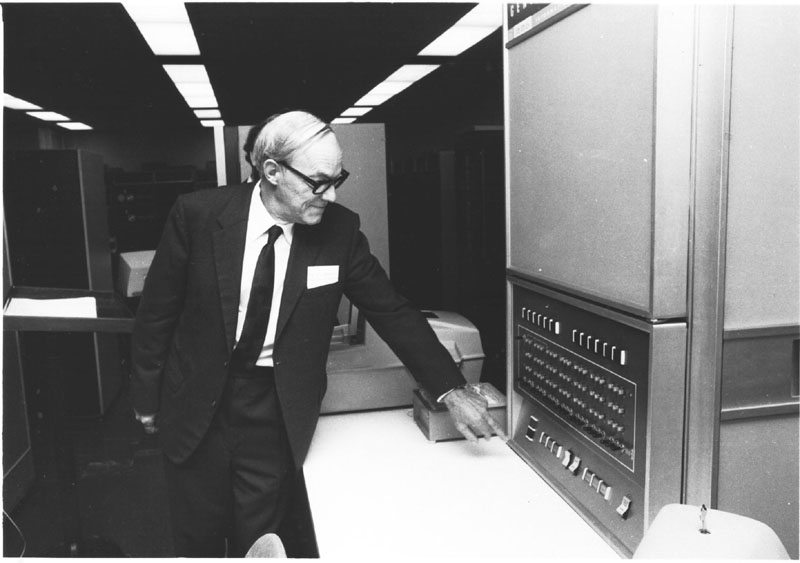 UQCC Syd Prentice doing the final shutdown